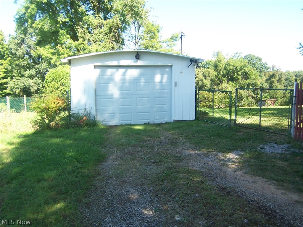 1268 New England Ridge Road Washington, WV 26181 - Photo 7 of 10