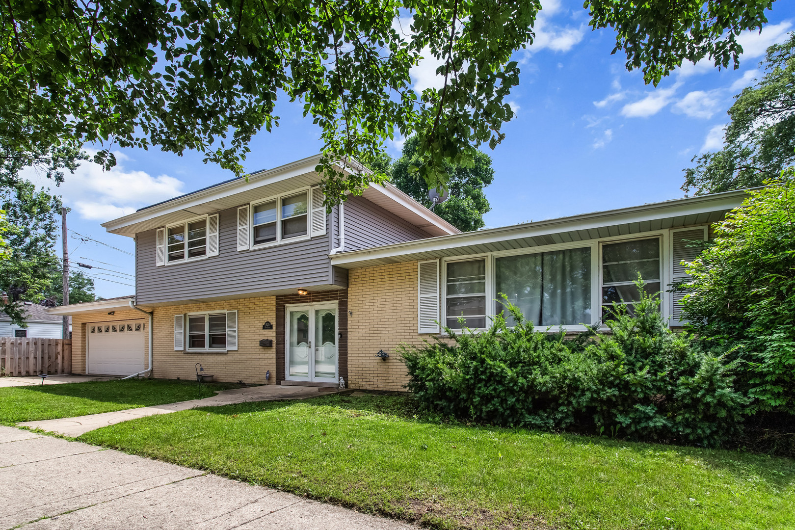 1525 Elm Street Park Ridge, IL 60068 - Photo 1 of 25 Gallery Image 1