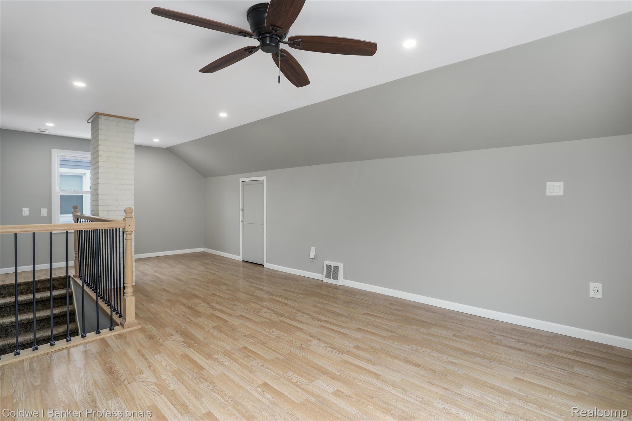 126 East Webster Road Royal Oak, MI 48073 - Photo 19 of 36 2nd Floor Primary Suite