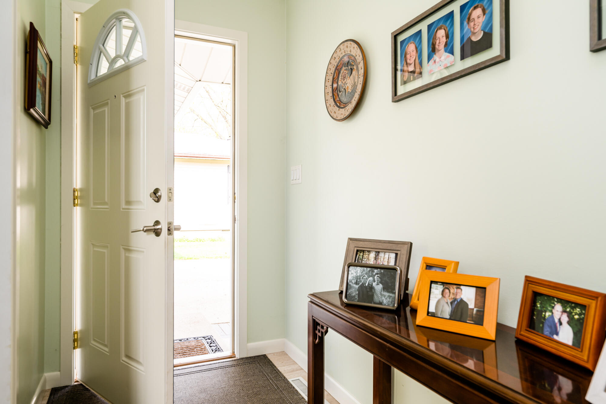538 Cayuga Road Benton Harbor, MI 49022 - Photo 4 of 26 Cayuga-104