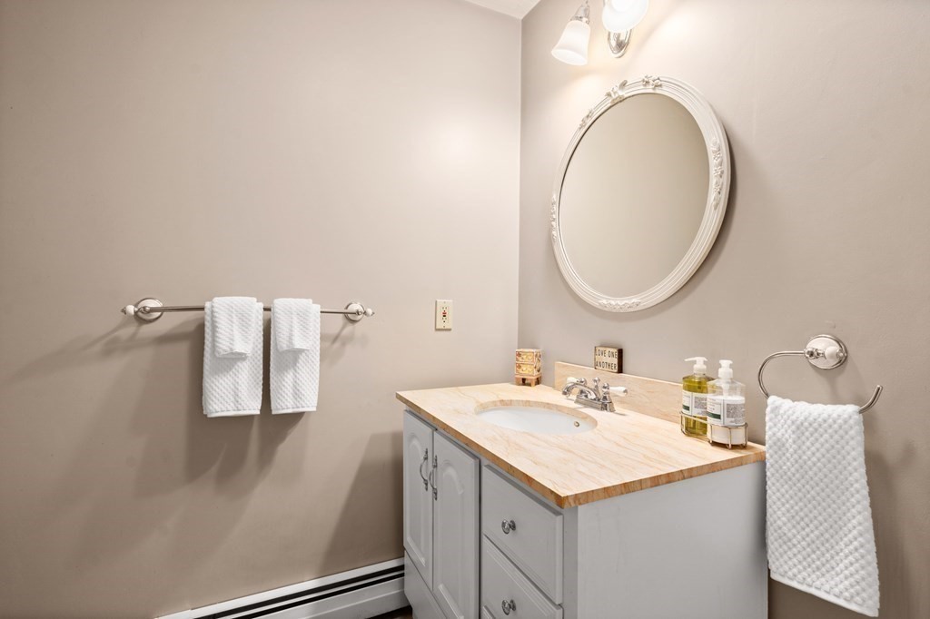 82 Carter Road Worcester, MA 01609 - Photo 19 of 36 Gallery Image 19