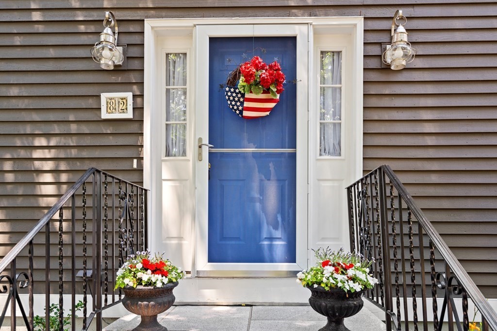 82 Carter Road Worcester, MA 01609 - Photo 2 of 36 Gallery Image 2