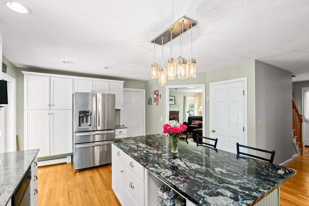 82 Carter Road Worcester, MA 01609 - Photo 5 of 36 Gallery Image 5