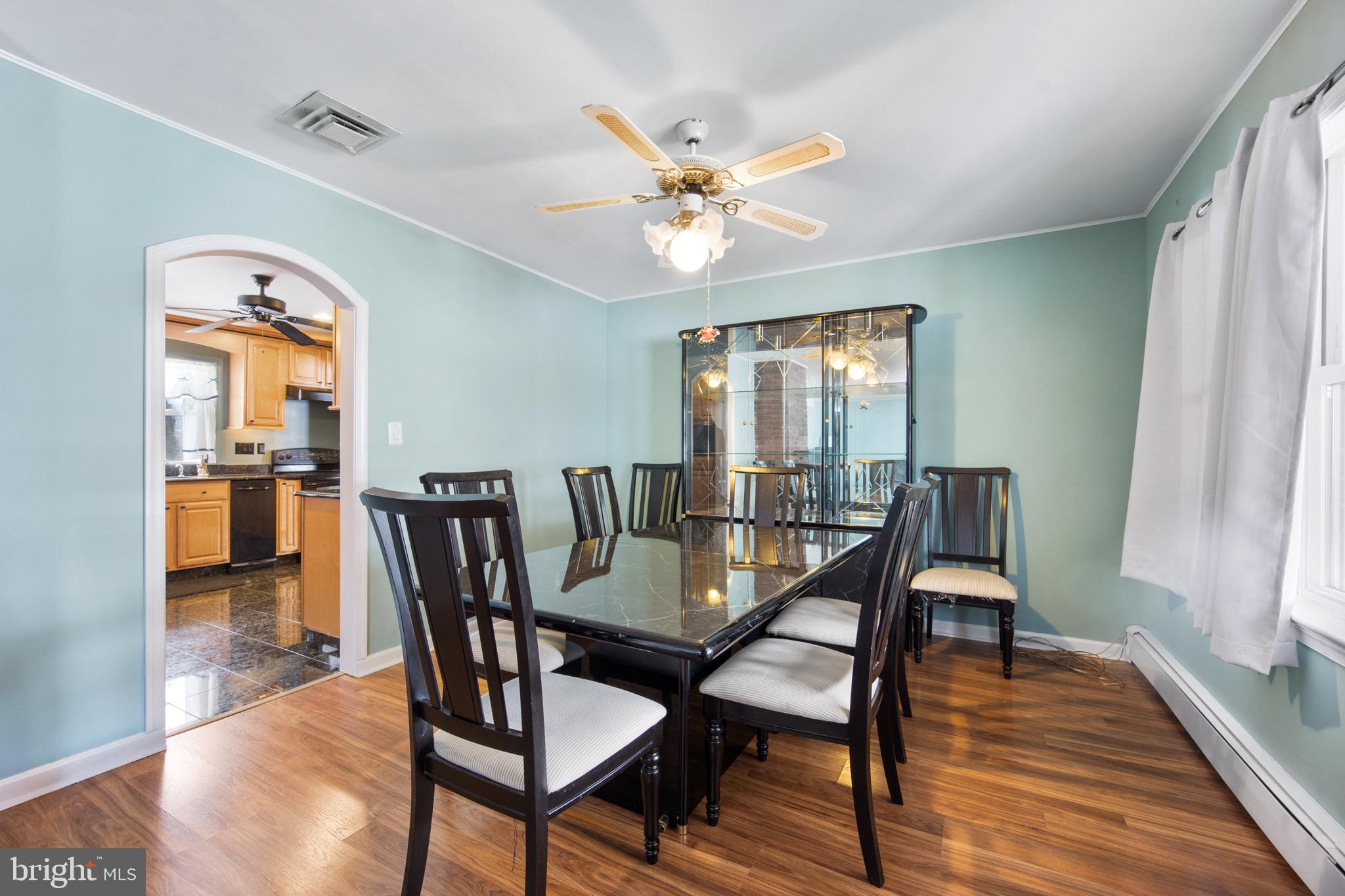49 Sycamore Road Levittown, PA 19056 - Photo 6 of 37 Gallery Image 6