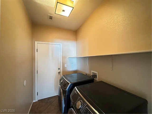 $3,048 | 10400 Falls Church Avenue, Las Vegas, NV 89144