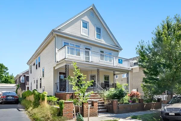 $3,600 | 67 Grafton Street, Unit 1, Arlington, MA 02474