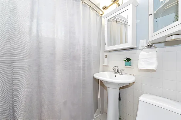 $3,600 | 67 Grafton Street, Unit 1, Arlington, MA 02474