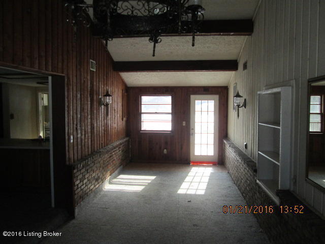 4100 Hopewell Road Louisville, KY 40299 - Photo 9 of 19 Living Room