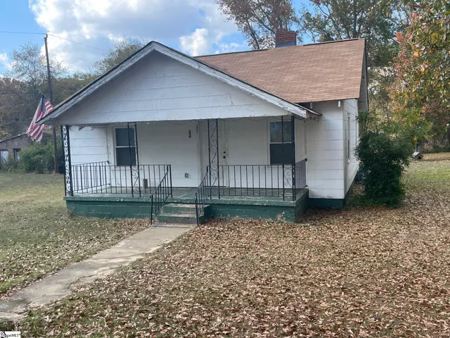 $129,900 | 105 West Front Street, Iva, SC 29655