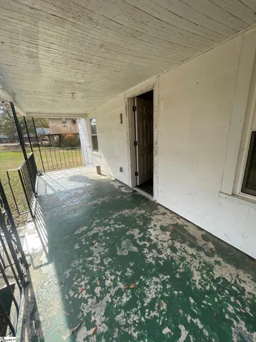 $99,999 | 105 West Front Street, Iva, SC 29655