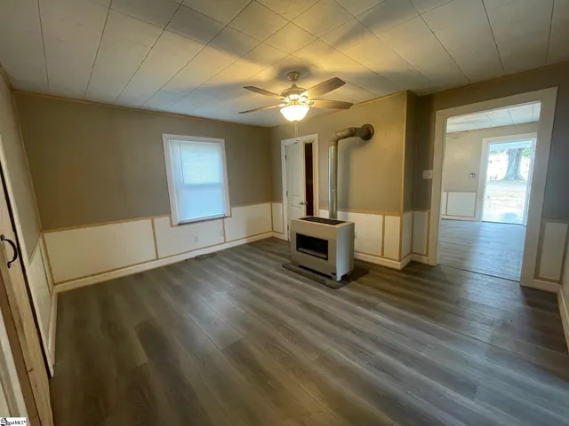 $99,999 | 105 West Front Street, Iva, SC 29655