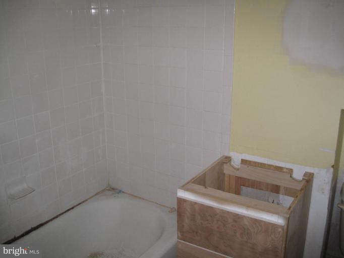 1908 Arcola Avenue Silver Spring, MD 20902 - Photo 12 of 13 Bath #3