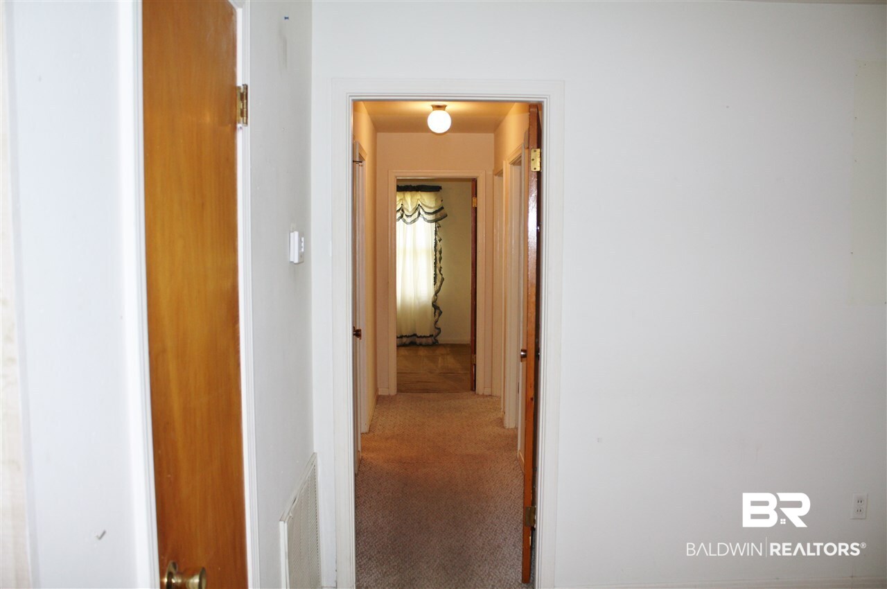 5800 Shadesview Drive Mobile, AL 36608 - Photo 9 of 18