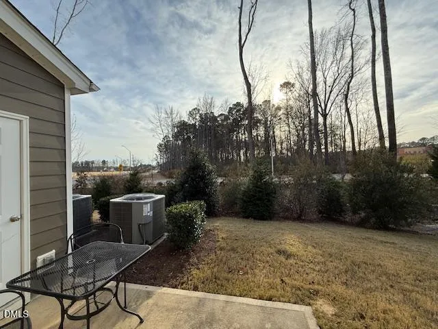 $1,995 | 212 Brook Farm Lane, Fuquay-Varina, NC 27526