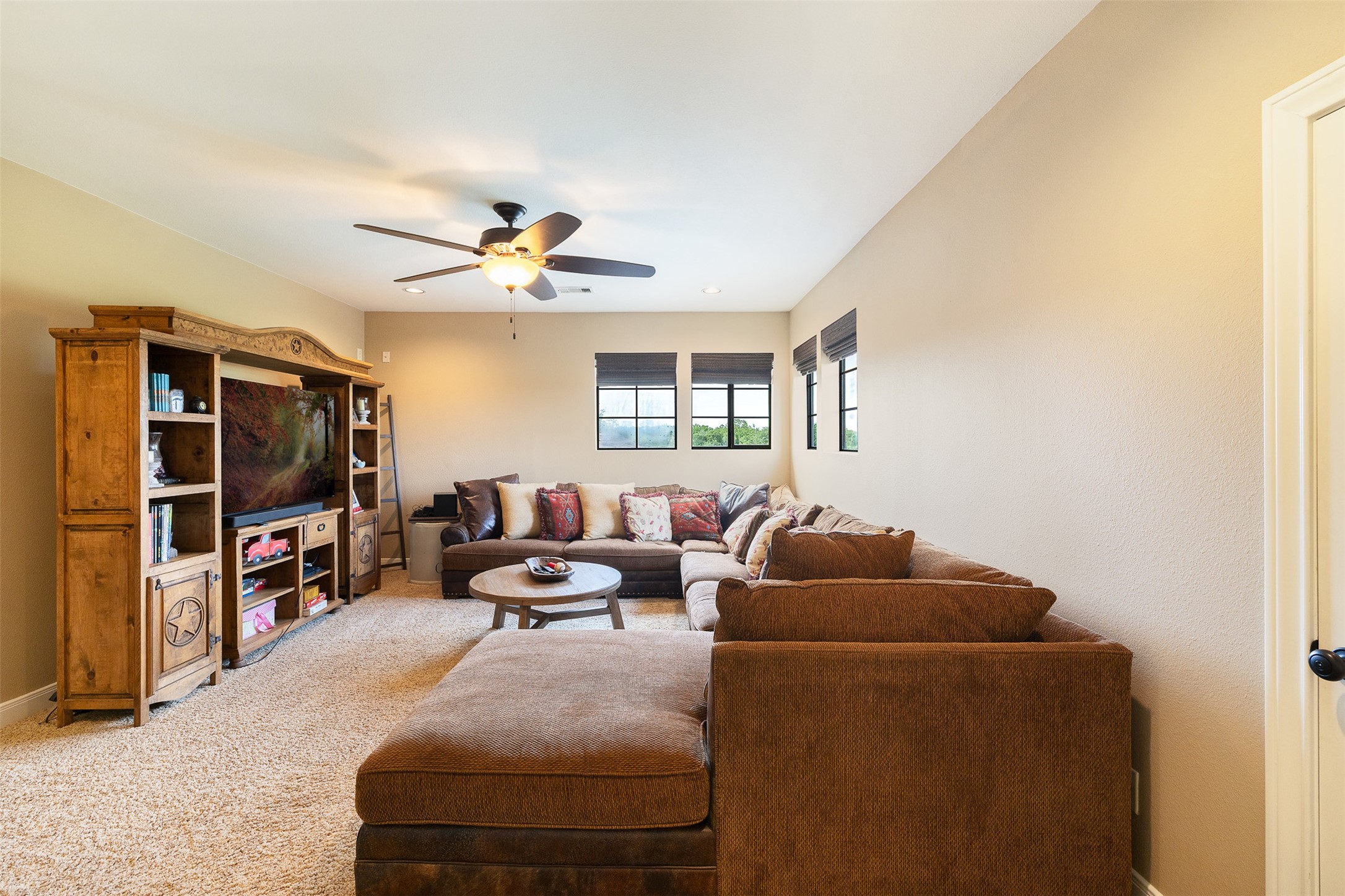 14450 Hartstack Road Carmine, TX 78932 - Photo 12 of 30 Gallery Image 12