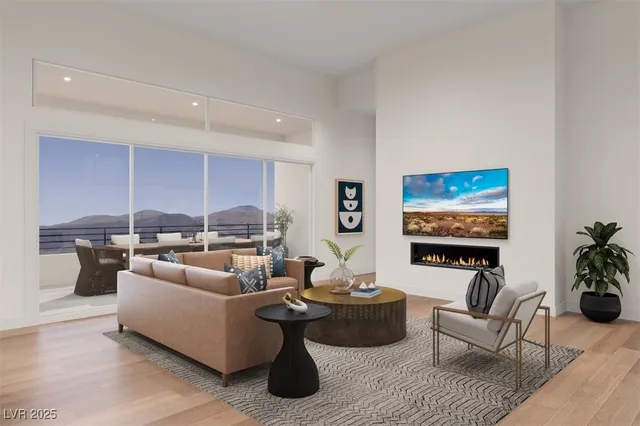 $2,055,000 | 180 Grange Crk Lane, Las Vegas, NV 89138