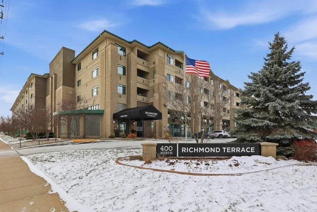 $190,000 | 400 North Richmond Street, Unit 340, Appleton, WI 54911