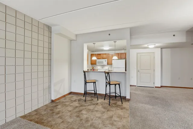 $190,000 | 400 North Richmond Street, Unit 340, Appleton, WI 54911
