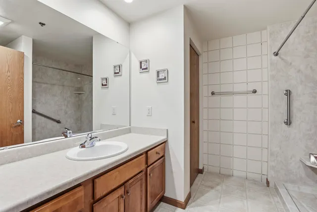 $190,000 | 400 North Richmond Street, Unit 340, Appleton, WI 54911