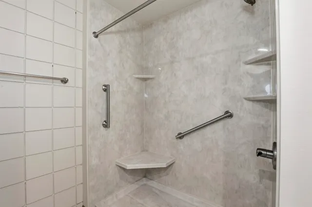 $190,000 | 400 North Richmond Street, Unit 340, Appleton, WI 54911