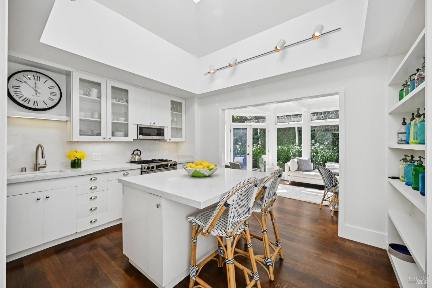 161 Lagunitas Road Ross, CA 94957 - Photo 4 of 55