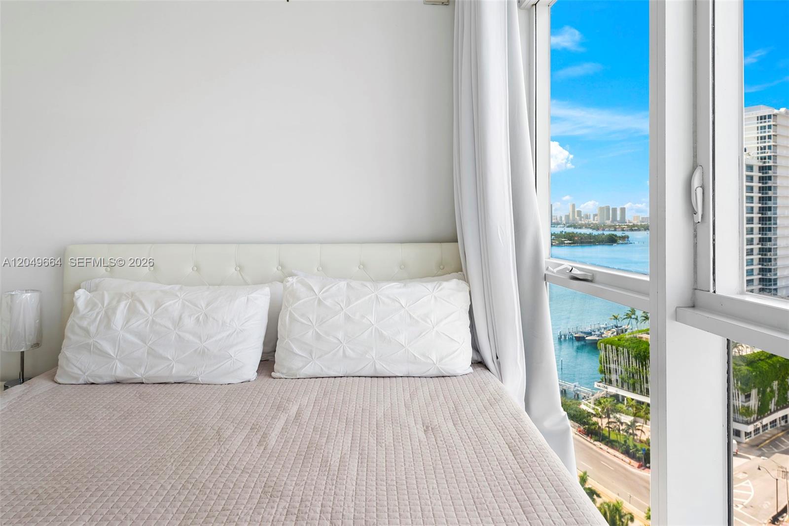 450 Alton Road, Unit 1708 Miami Beach, FL 33139 - Photo 17 of 38