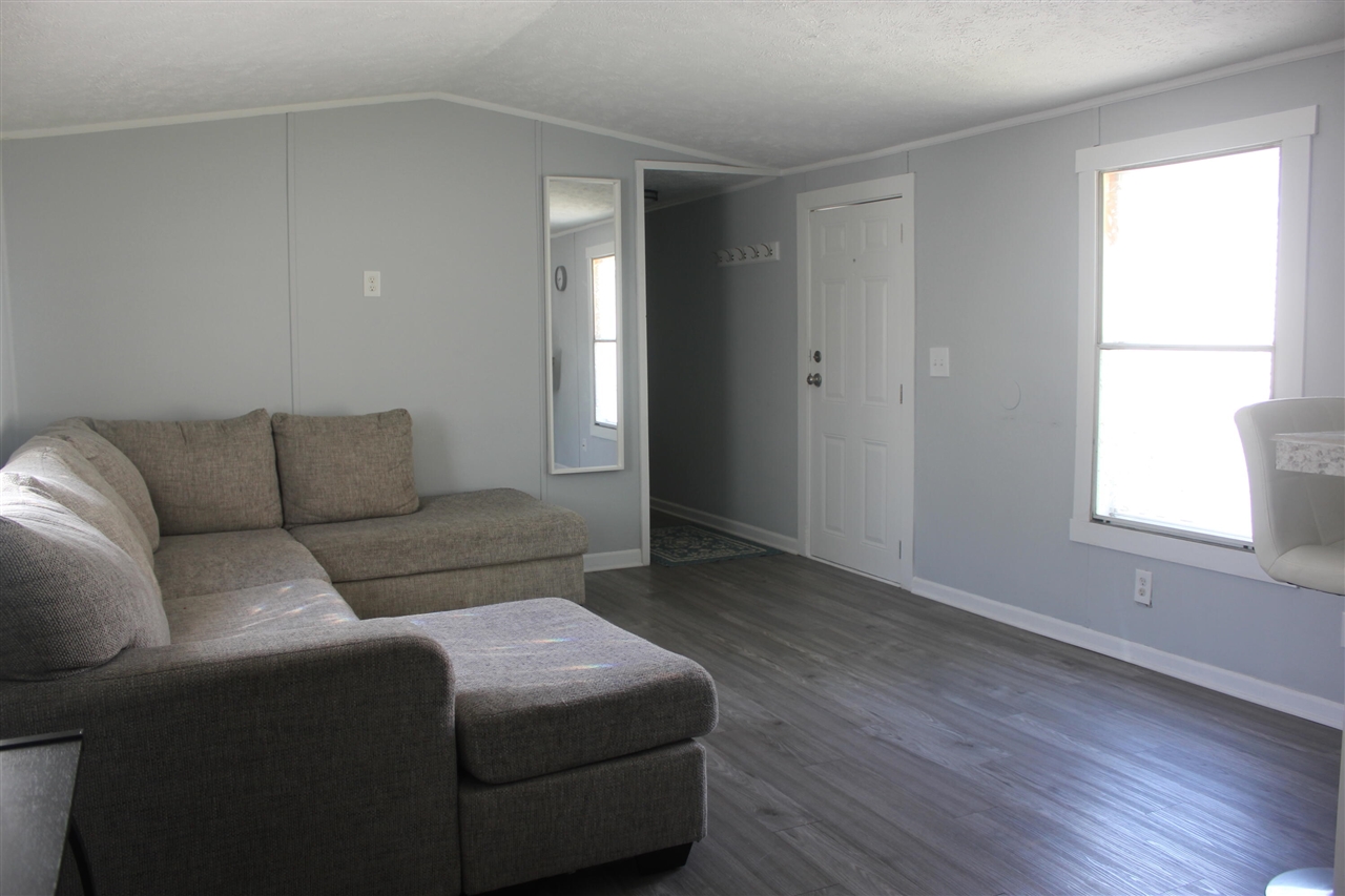 27 Inca Drive Southwest Grand Rapids, MI 49548 - Photo 6 of 17