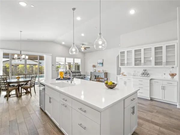 $985,000 | 1734 North Pk Avenue, Clovis, CA 93619