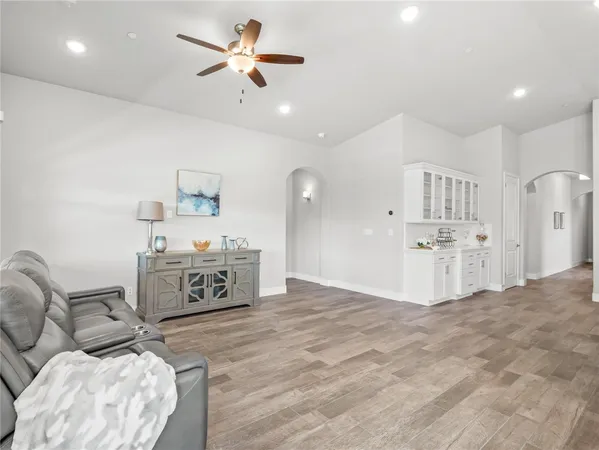 $985,000 | 1734 North Pk Avenue, Clovis, CA 93619