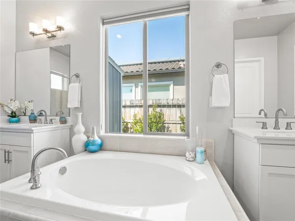 $985,000 | 1734 North Pk Avenue, Clovis, CA 93619