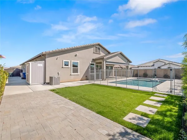 $985,000 | 1734 North Pk Avenue, Clovis, CA 93619