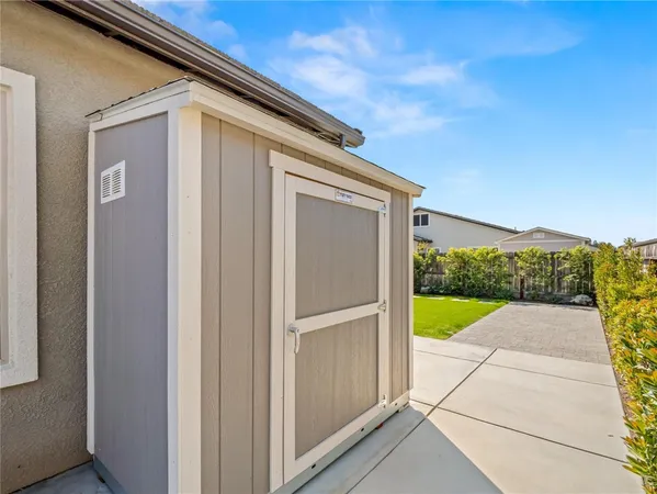 $985,000 | 1734 North Pk Avenue, Clovis, CA 93619