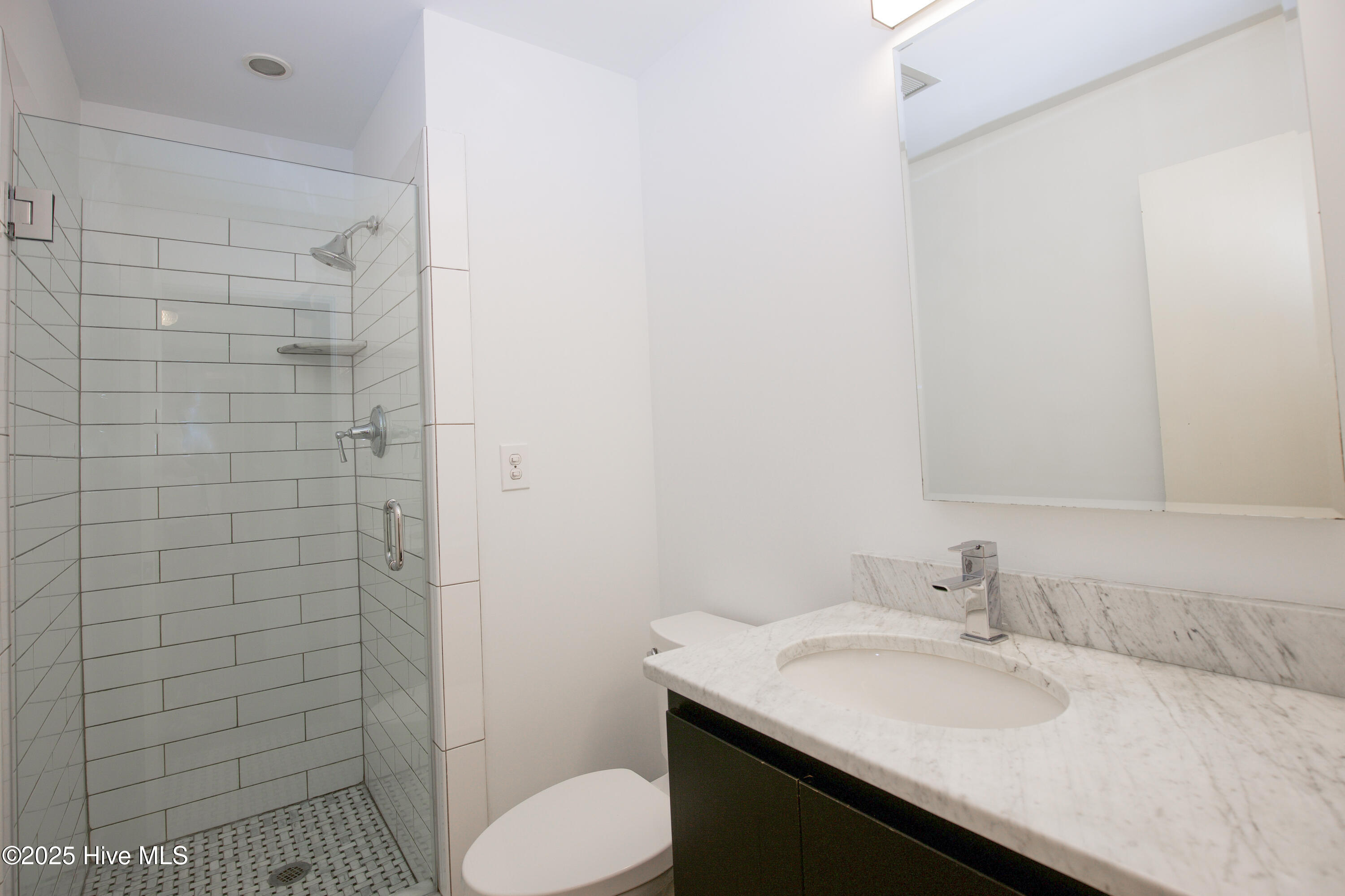 100 Beaver Lane Pinehurst, NC 28374 - Photo 26 of 51 Guest bathroom