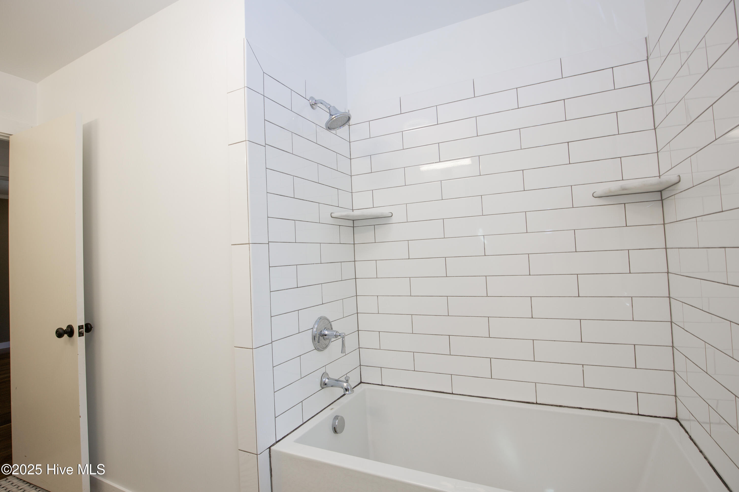 100 Beaver Lane Pinehurst, NC 28374 - Photo 32 of 51 Tub shower combination