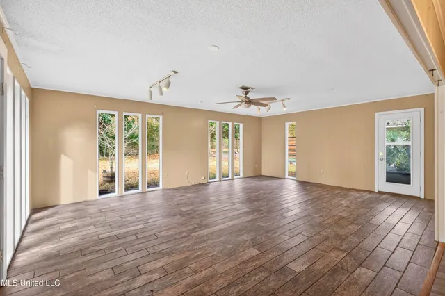 $186,500 | 719 Holly Hills Drive, Biloxi, MS 39532