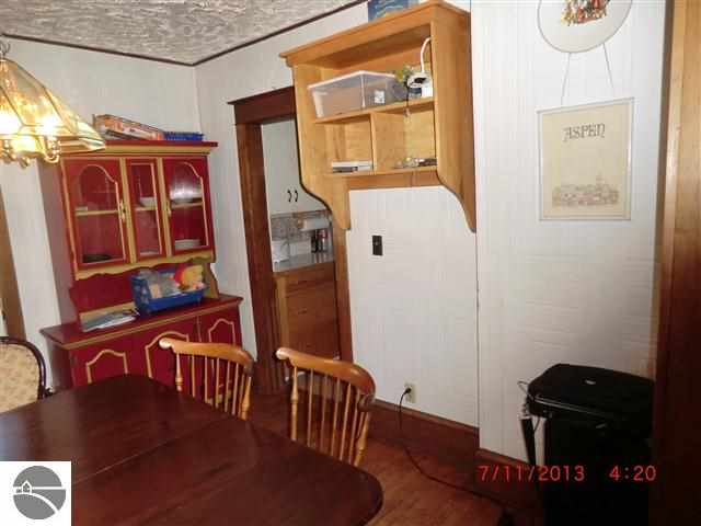 5627 River Road Benzonia, MI 49616 - Photo 20 of 68 1748844-19.JPG