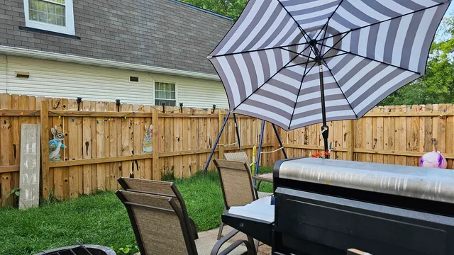 $300,000 | 16 Forest Lane, Cary, IL 60013