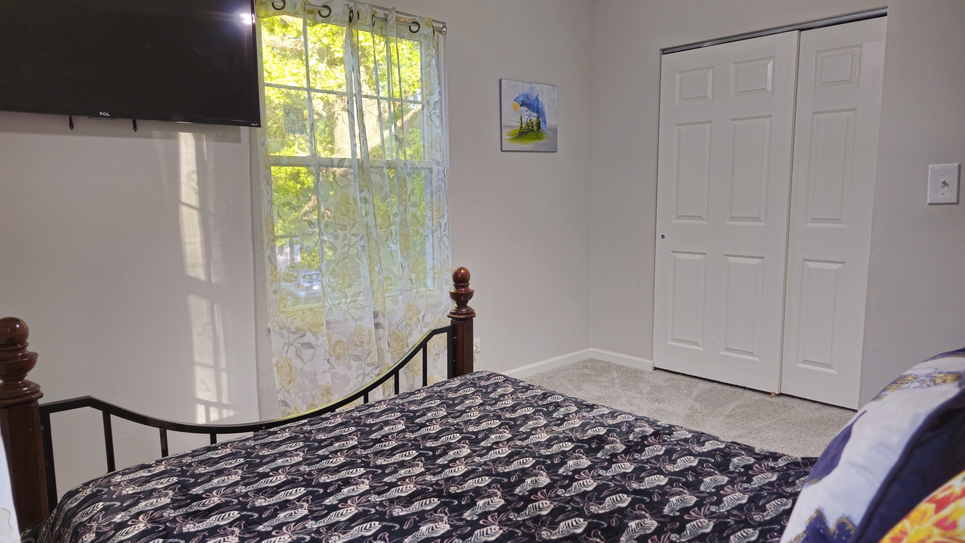 16 Forest Lane Cary, IL 60013 - Photo 32 of 50 a bedroom with a bed and a window