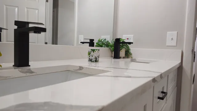 $300,000 | 16 Forest Lane, Cary, IL 60013