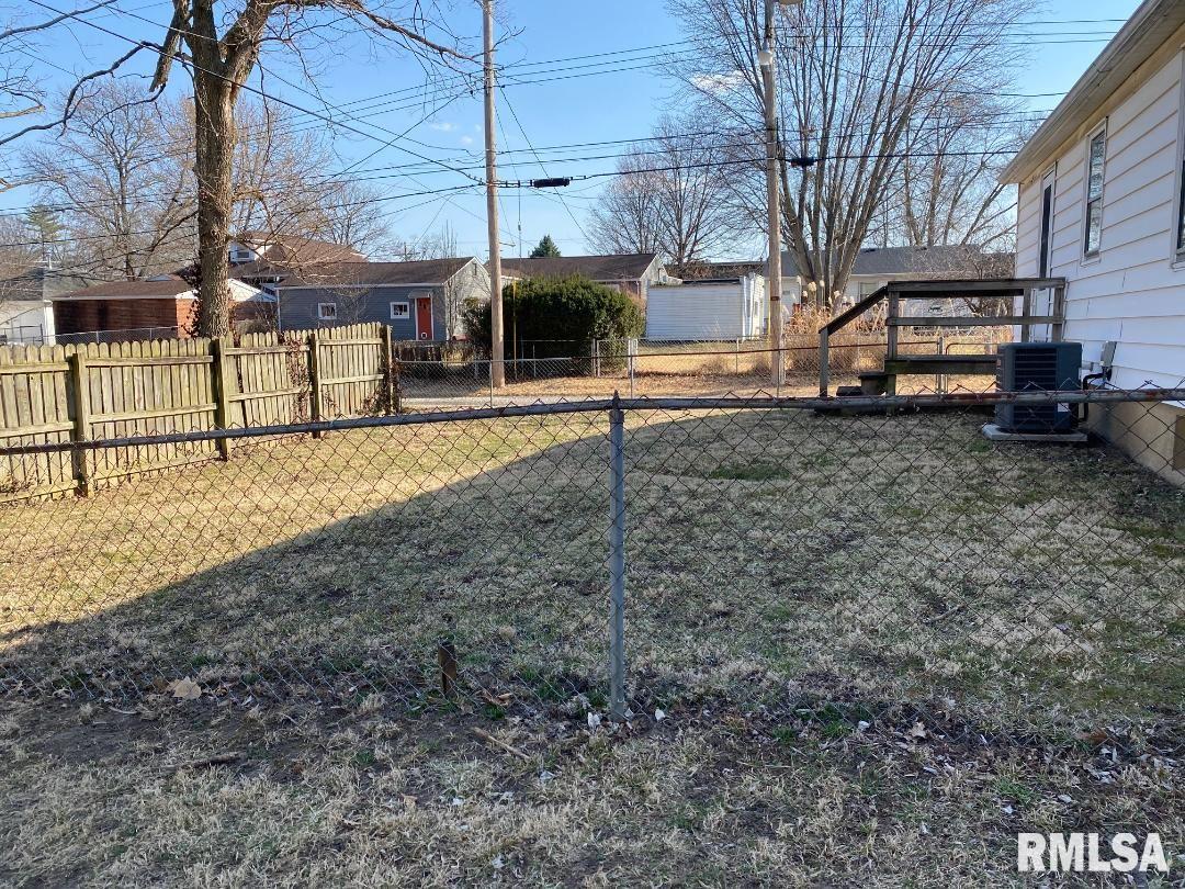 212 North Columbia Avenue Springfield, IL 62702 - Photo 23 of 24
