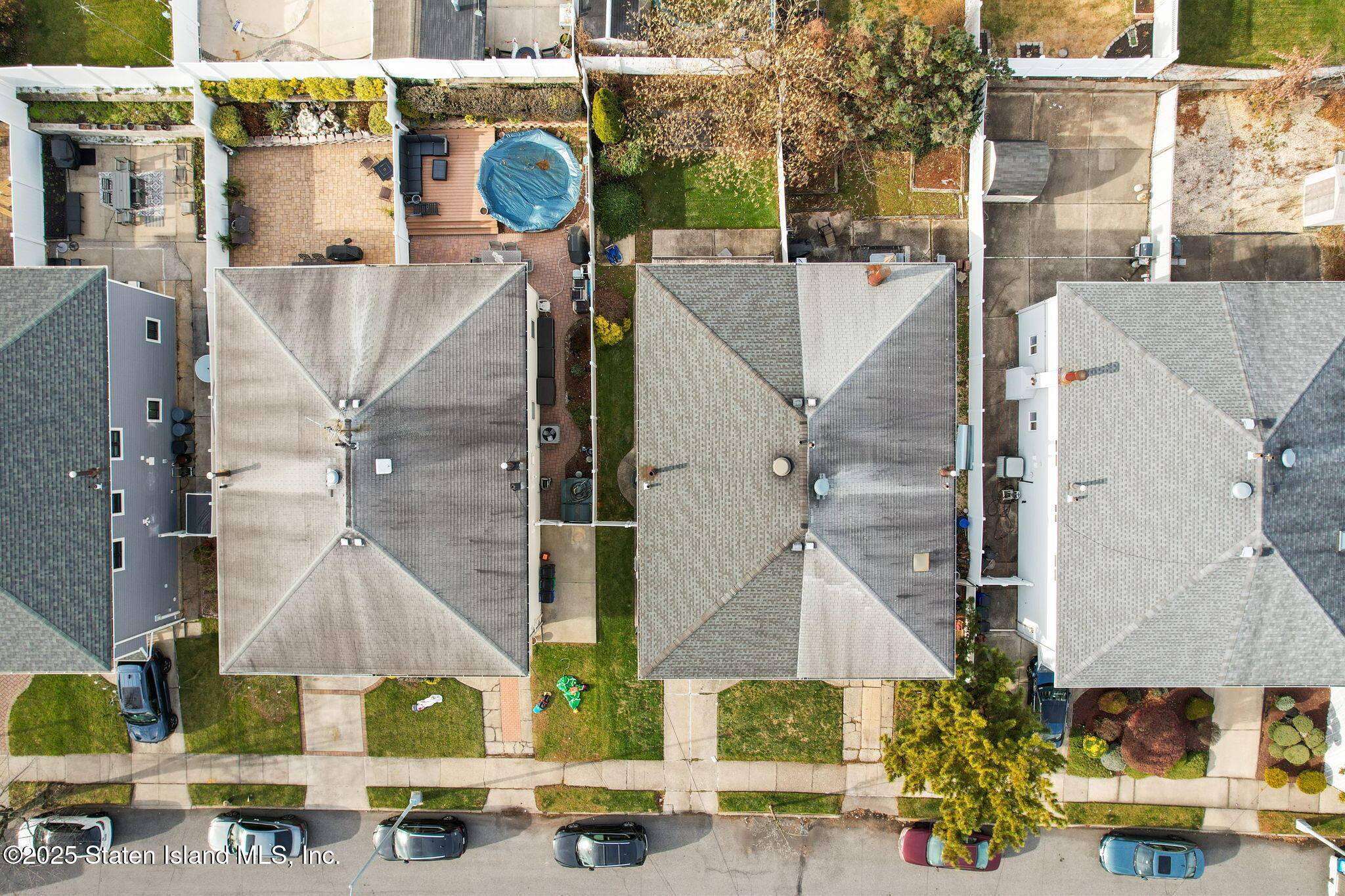 70 Annadale Road Staten Island, NY 10312 - Photo 33 of 35 an aerial view of houses with outdoor space