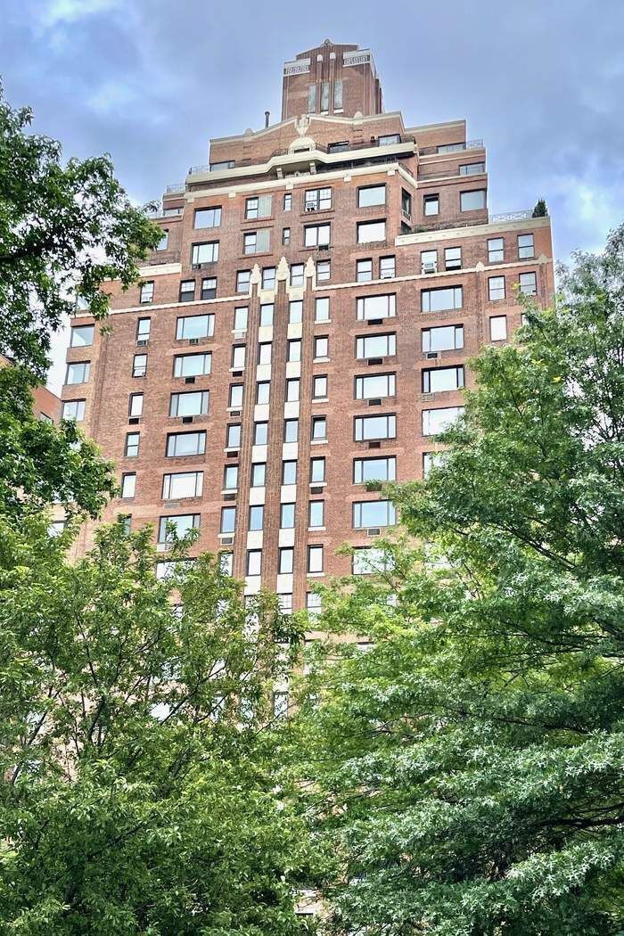 5 Riverside Drive, Unit 12C Manhattan, NY 10023 - Photo 15 of 16