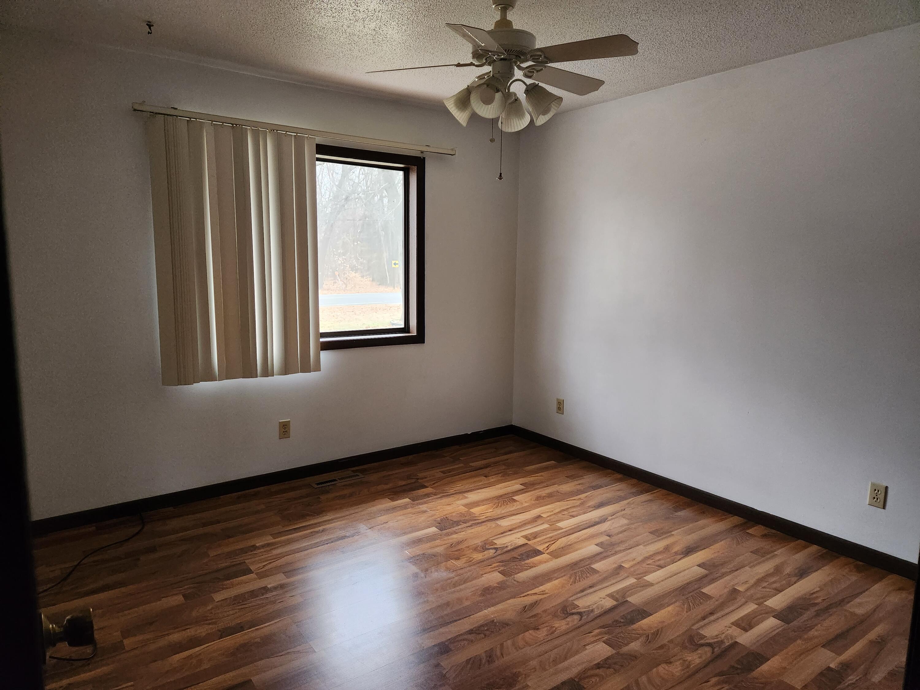 5897 White Road Muskegon, MI 49442 - Photo 13 of 32 Bedroom 2