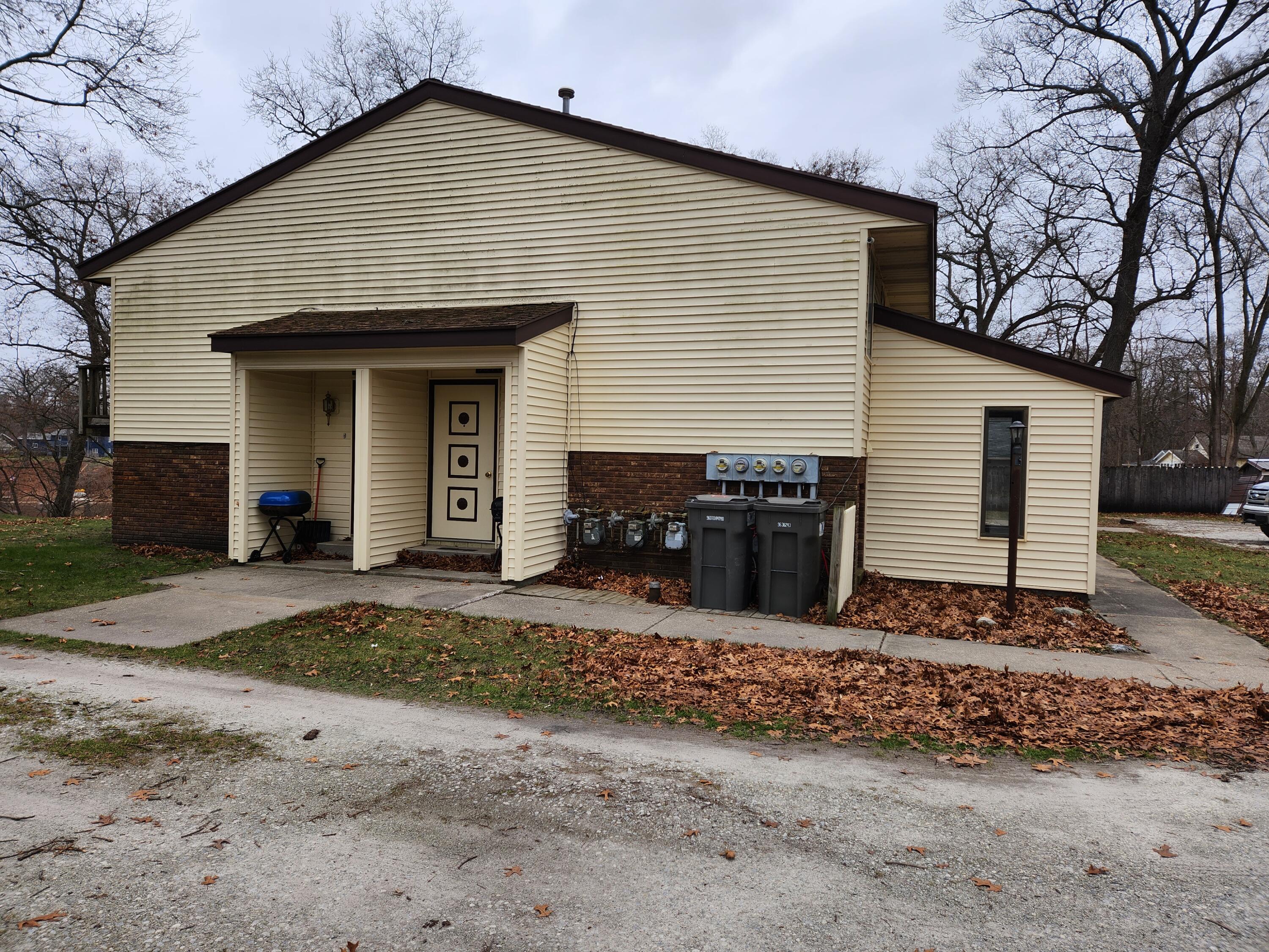 5897 White Road Muskegon, MI 49442 - Photo 18 of 32 5899 and 5899.5