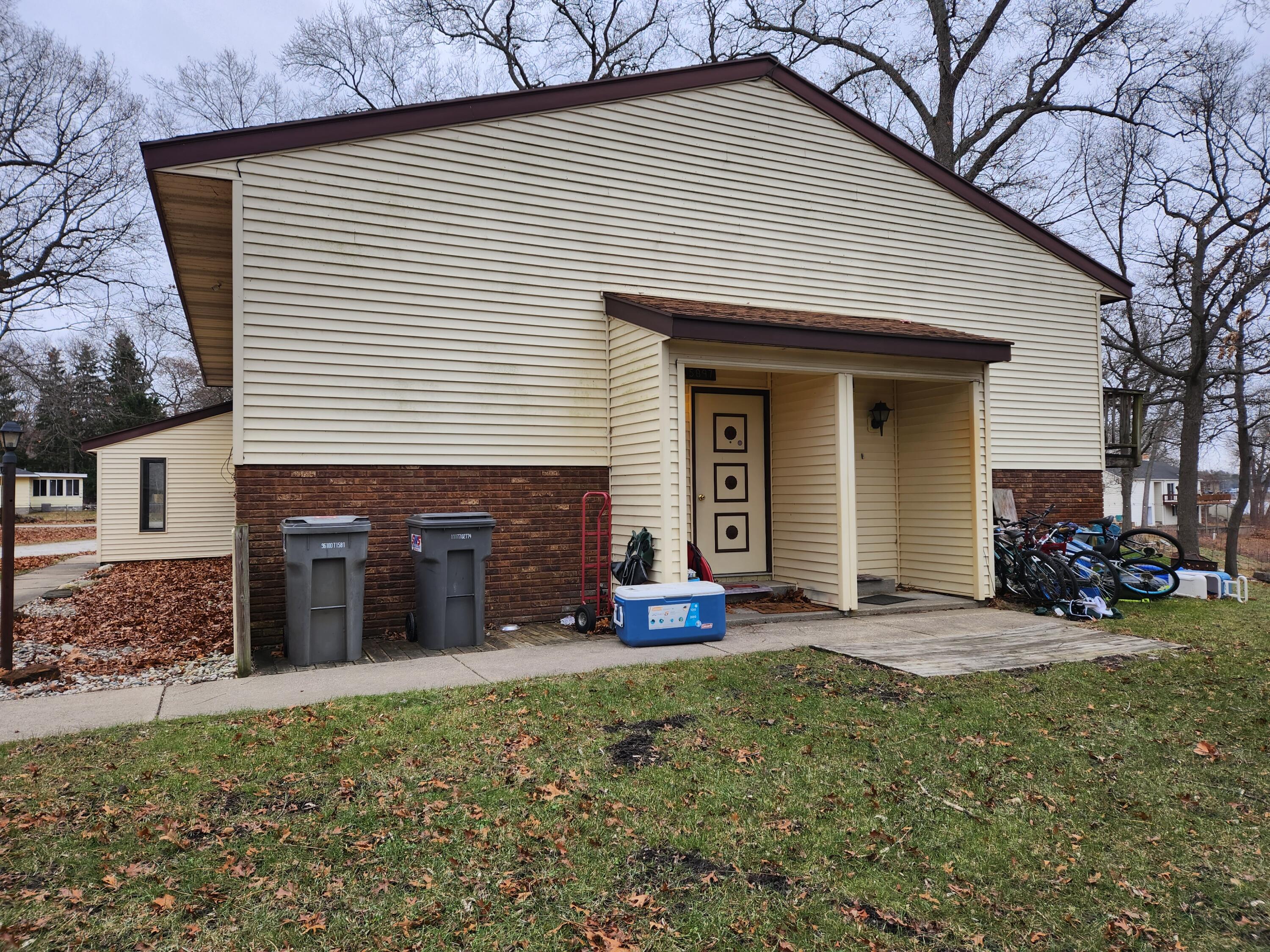 5897 White Road Muskegon, MI 49442 - Photo 4 of 32 5897 and 5897.5