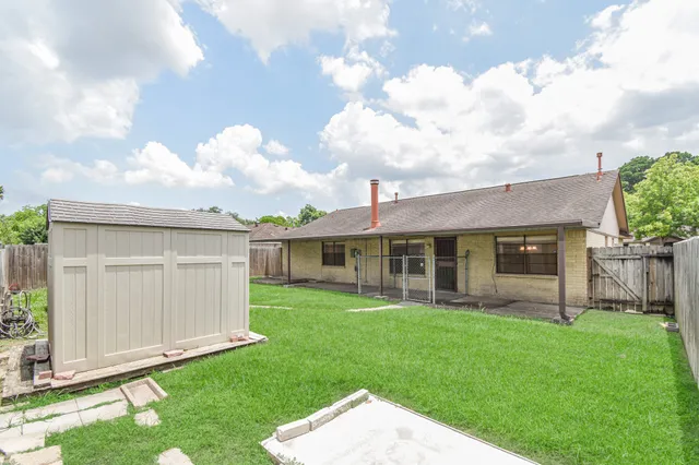 $1,599 | 3803 Lochmire Lane, Houston, TX 77039