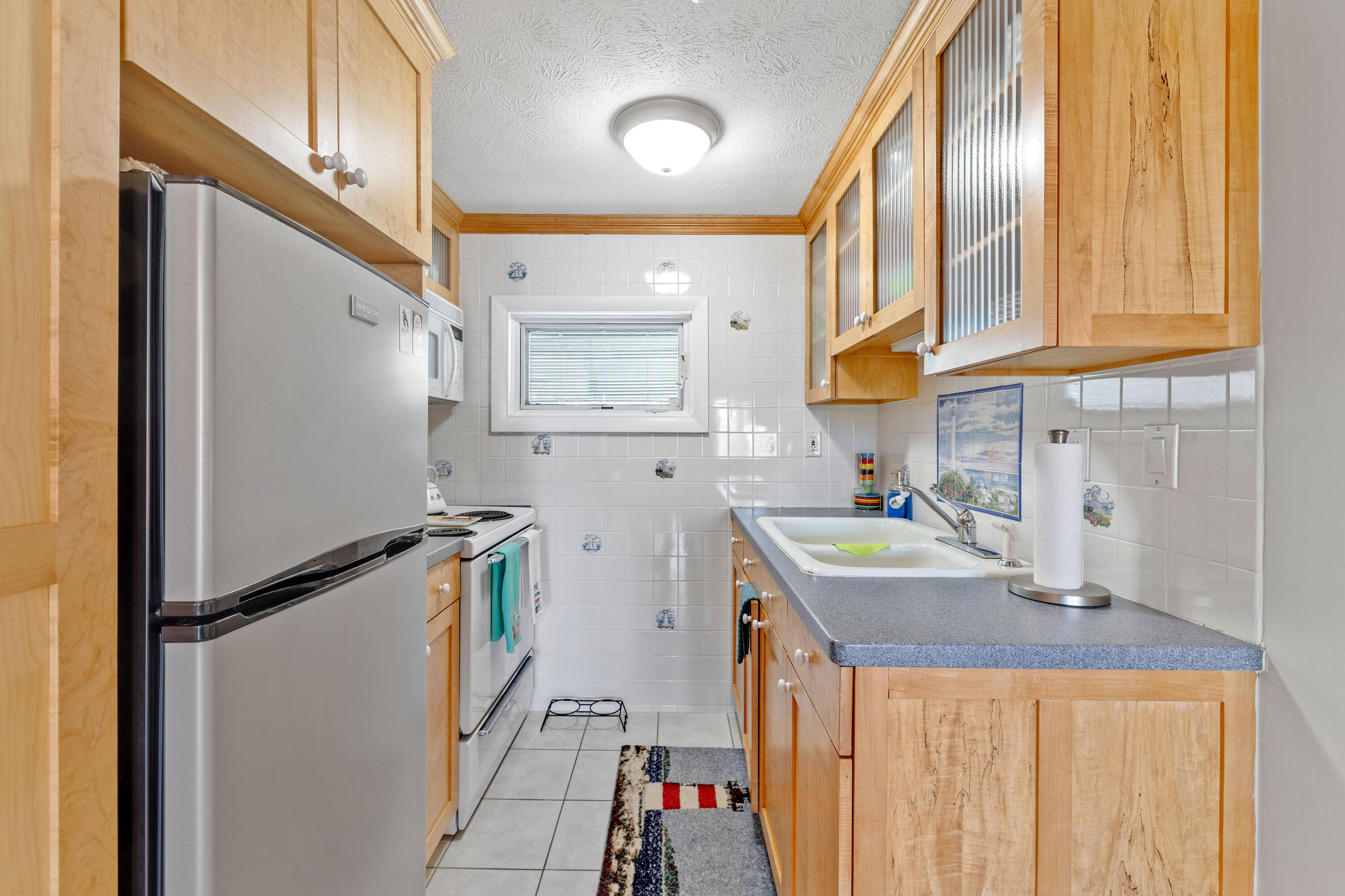 189 East Grand Avenue, Unit 104 Old Orchard Beach, ME 04064 - Photo 18 of 29 3G0A0344