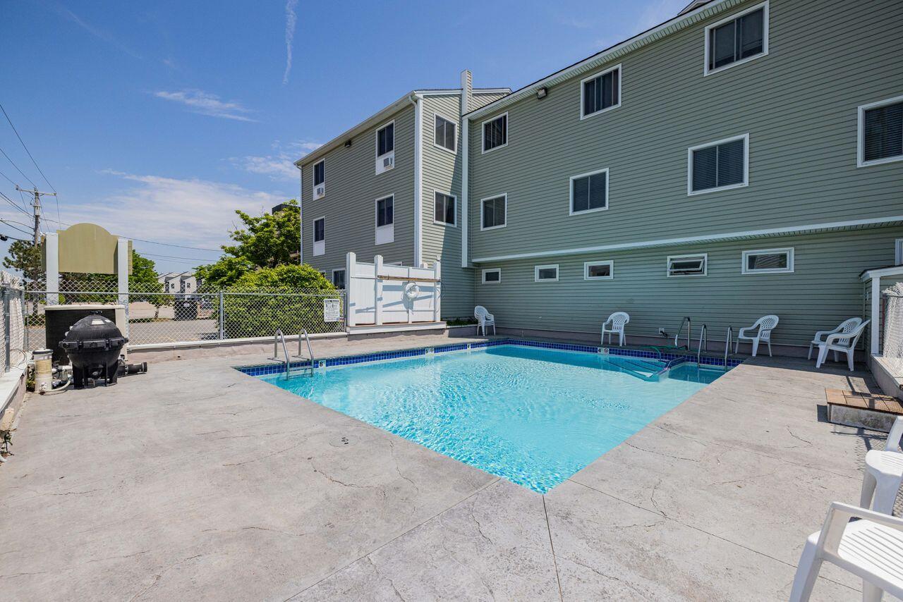 189 East Grand Avenue, Unit 104 Old Orchard Beach, ME 04064 - Photo 27 of 29 3G0A9907