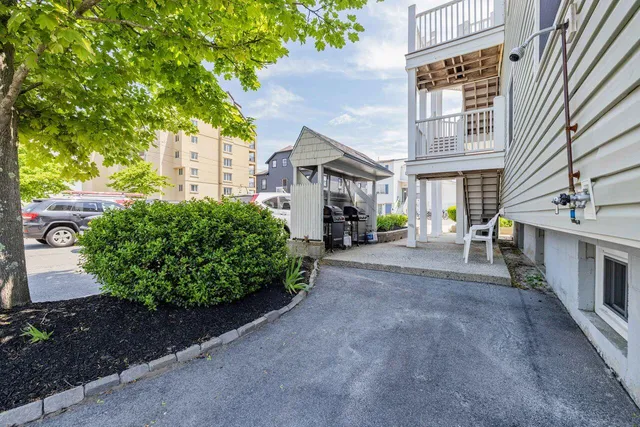 $319,900 | 189 East Grand Avenue, Unit 104, Old Orchard Beach, ME 04064