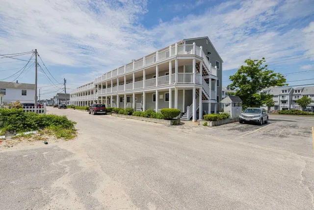 $319,900 | 189 East Grand Avenue, Unit 104, Old Orchard Beach, ME 04064